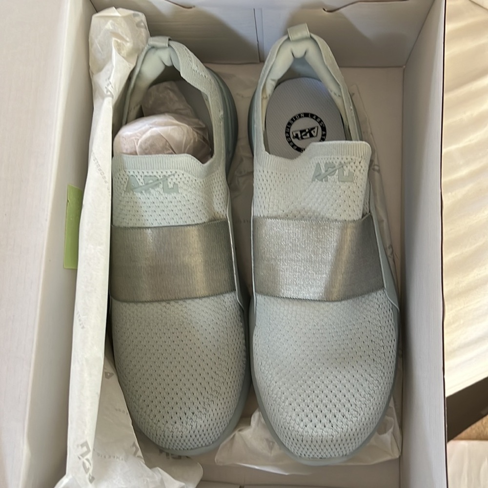 APL women size 9.5